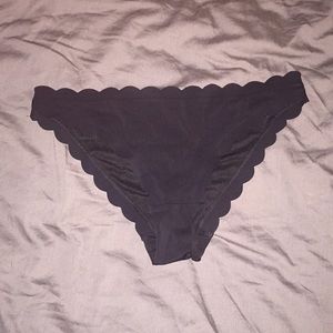 Black scalloped bikini bottoms